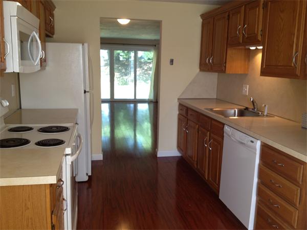 106 C Ridgefield Circle, Unit C Clinton, MA 01510 - Photo 5 of 19 Gallery Image 5