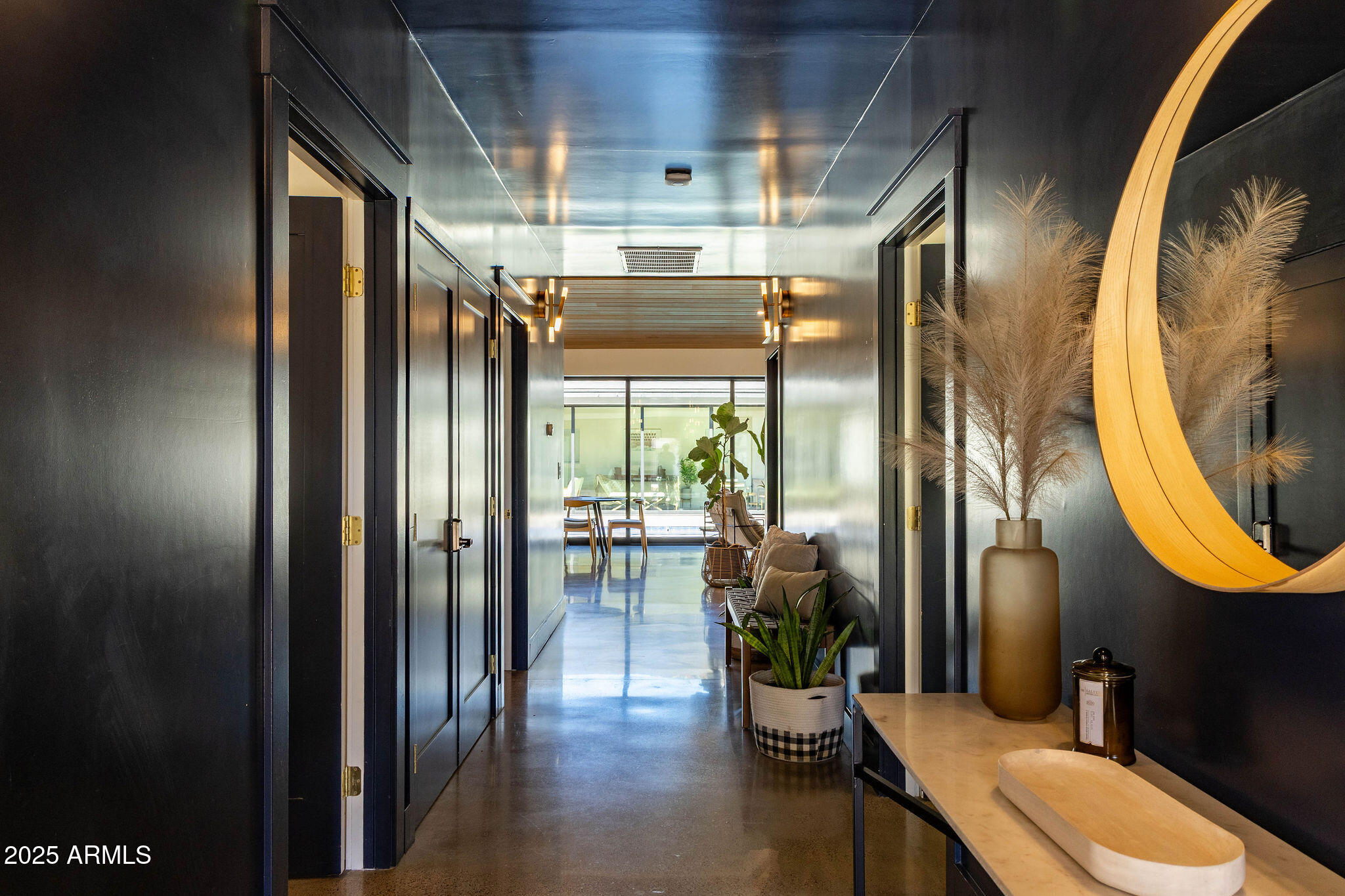 68 West Lewis Avenue Phoenix, AZ 85003 - Photo 17 of 42 a very nice looking room with many windows