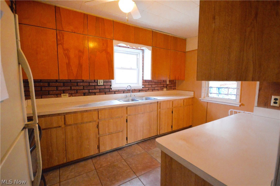2454 County Line Road Madison, OH 44057 - Photo 3 of 15
