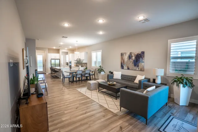 $569,900 | 5693 206th Lane, Buckeye, AZ 85396