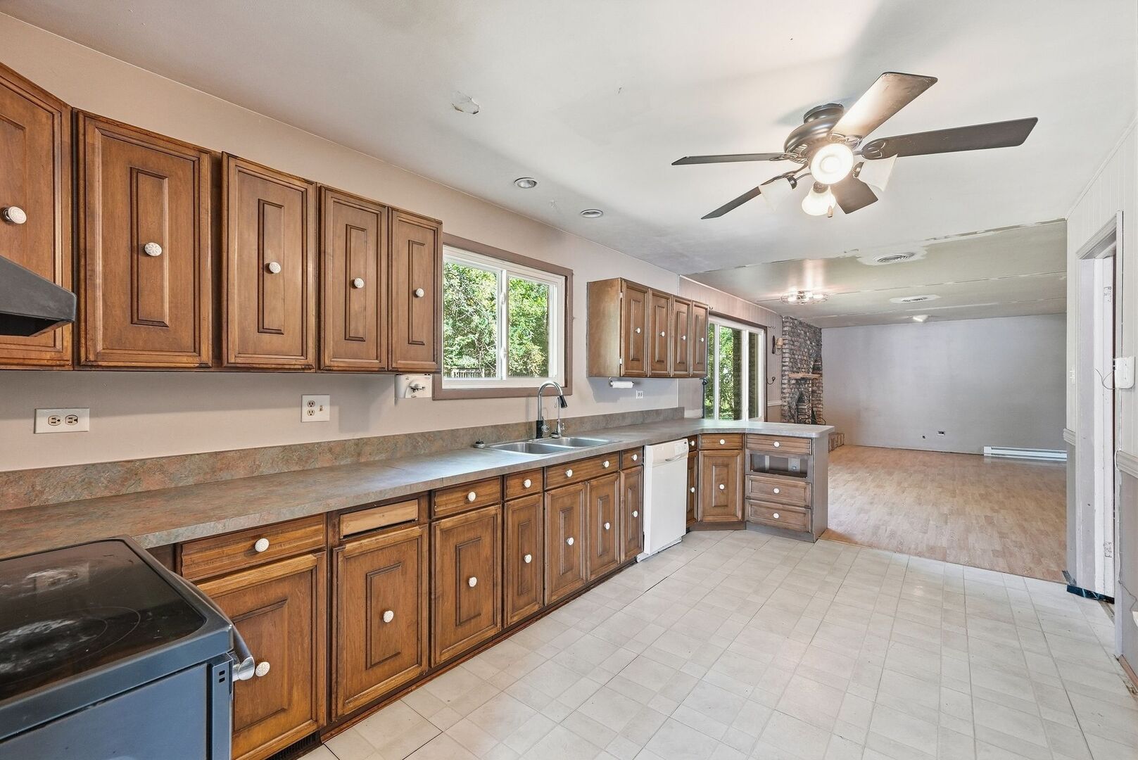 12640 West Regan Road Mokena, IL 60448 - Photo 13 of 39 Gallery Image 13