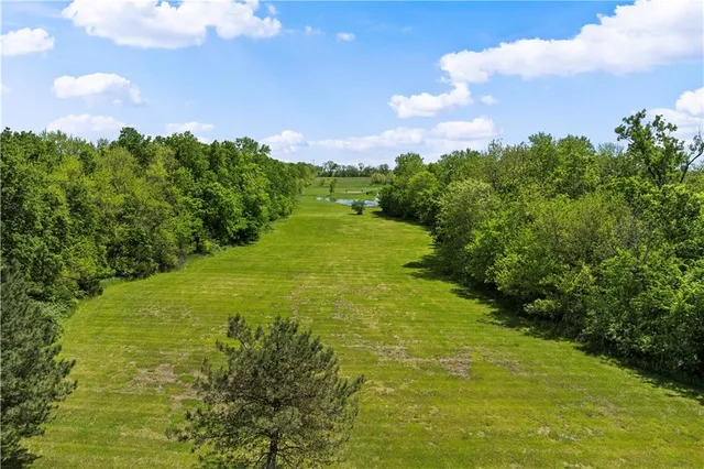 $2,750,000 | 20711 Benson Street, Bucyrus, KS 66013