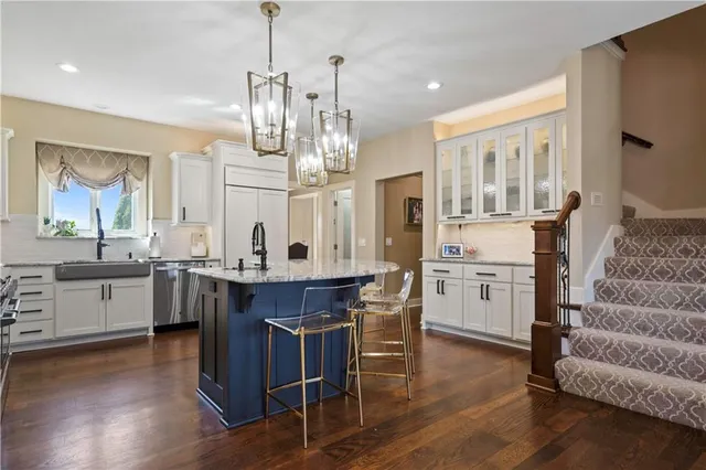 $2,750,000 | 20711 Benson Street, Bucyrus, KS 66013