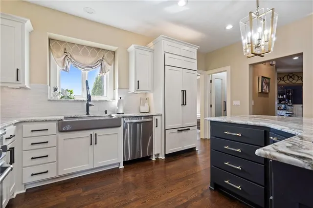 $2,750,000 | 20711 Benson Street, Bucyrus, KS 66013