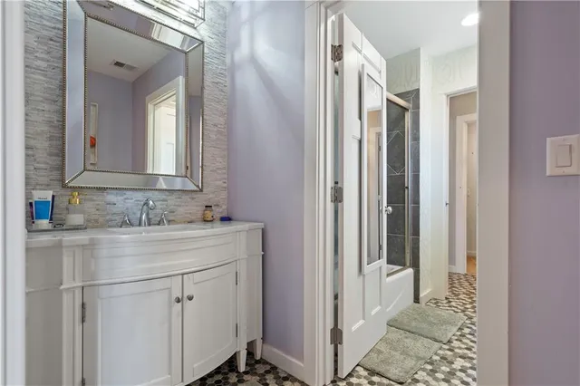 $2,750,000 | 20711 Benson Street, Bucyrus, KS 66013