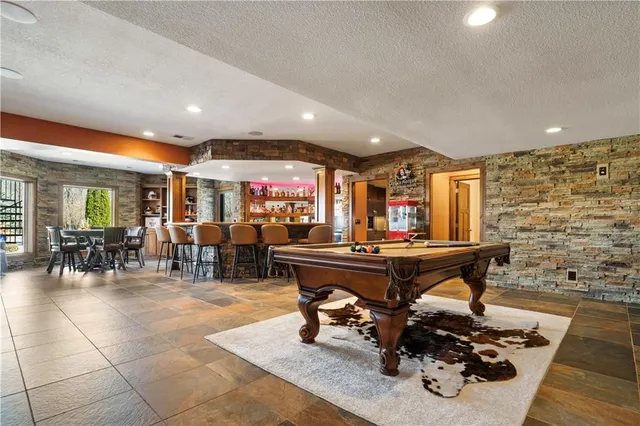 $2,750,000 | 20711 Benson Street, Bucyrus, KS 66013