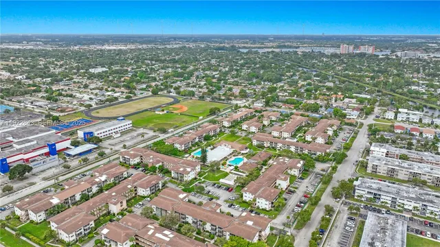 $70,000 | 16750 Northeast 14th Avenue, Unit 308, Miami, FL 33162