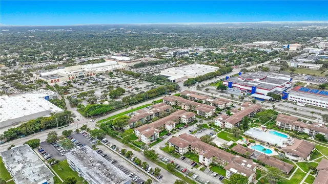 $70,000 | 16750 Northeast 14th Avenue, Unit 308, Miami, FL 33162