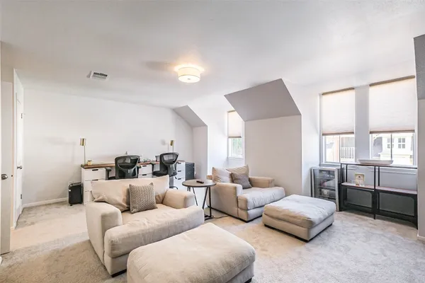 $3,000 | 1565 Beaconshire, Houston, TX 77077