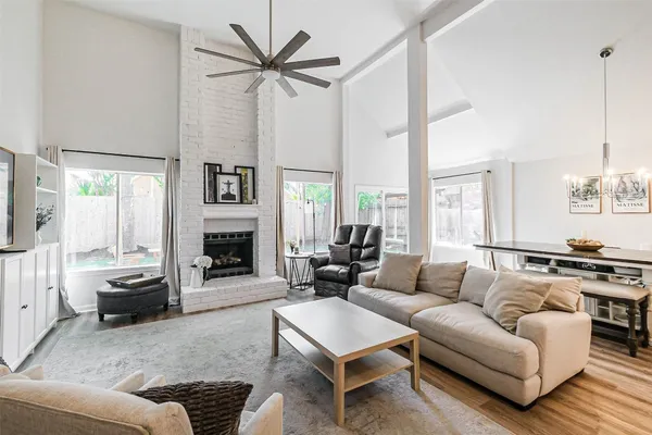 $3,000 | 1565 Beaconshire, Houston, TX 77077