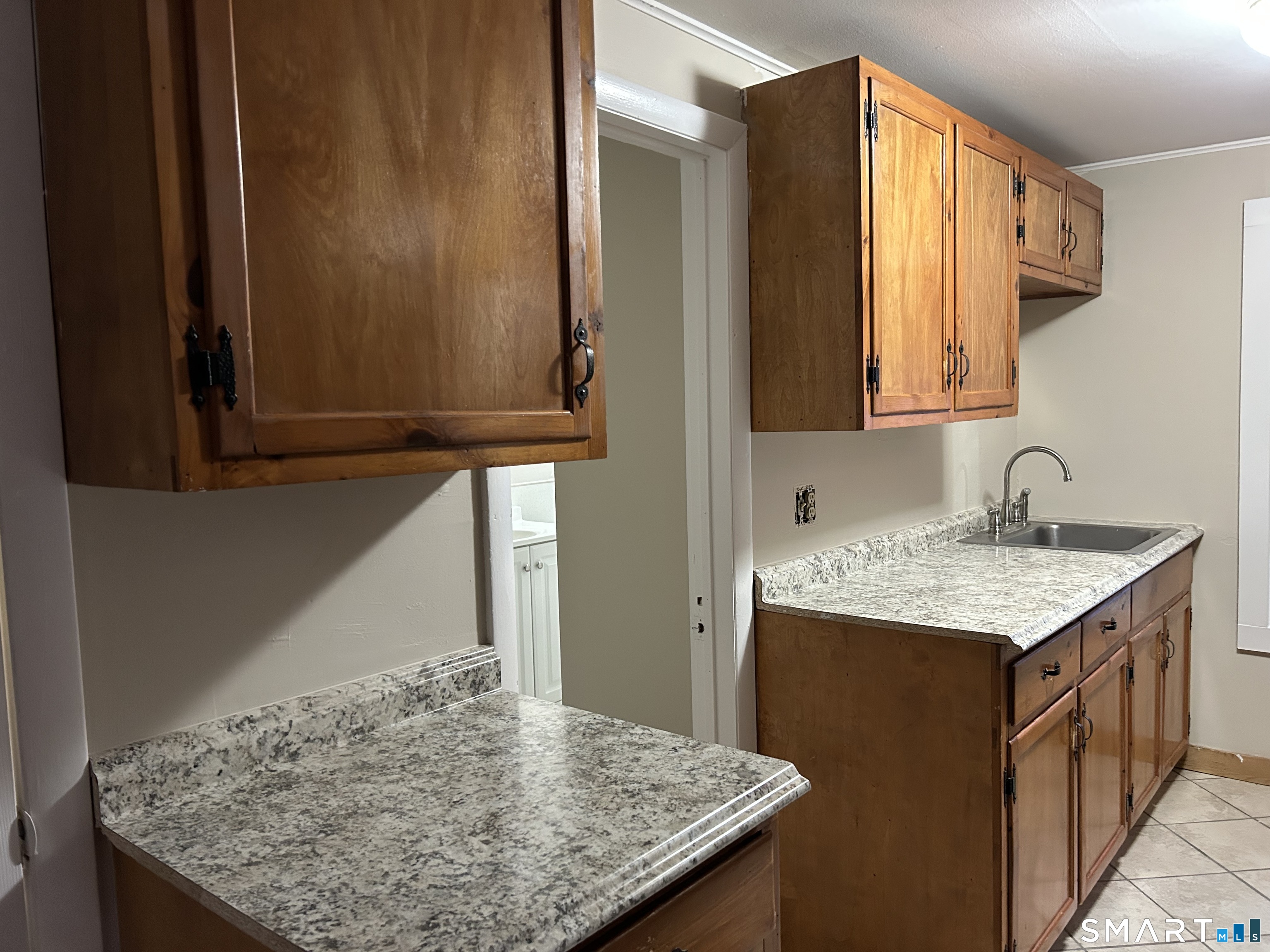 4 Weekeepeemee Road Woodbury, CT 06798 - Photo 3 of 18