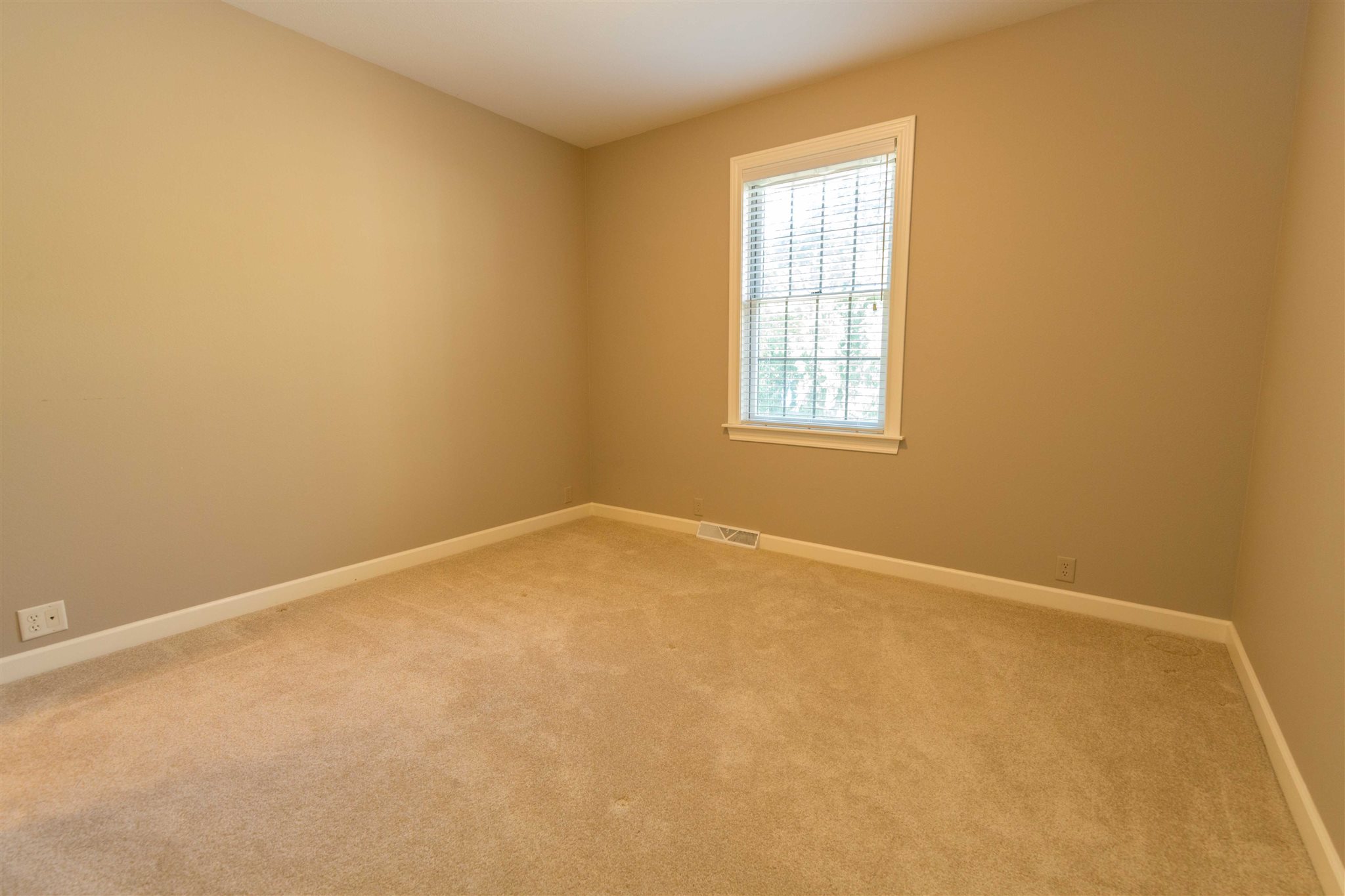 18056 Stateline Road South Bend, IN 46637 - Photo 22 of 36