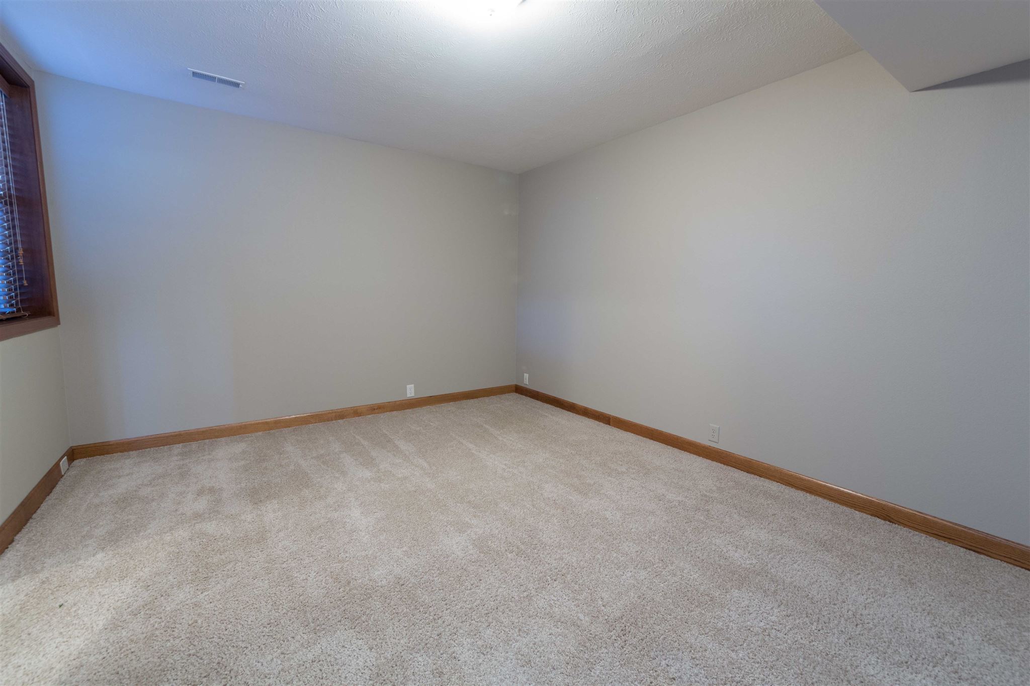 18056 Stateline Road South Bend, IN 46637 - Photo 29 of 36