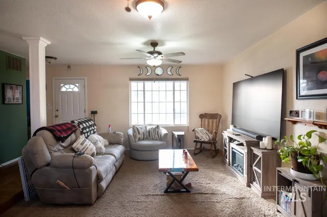 $360,000 | 902 East Park Street, Weiser, ID 83672