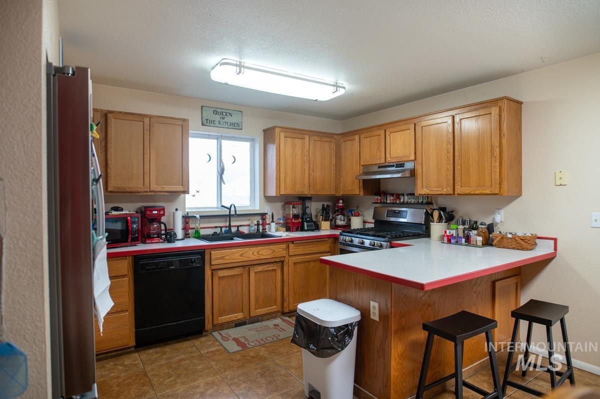 902 East Park Street Weiser, ID 83672 - Photo 5 of 31