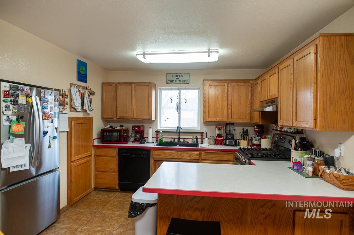 902 East Park Street Weiser, ID 83672 - Photo 6 of 31