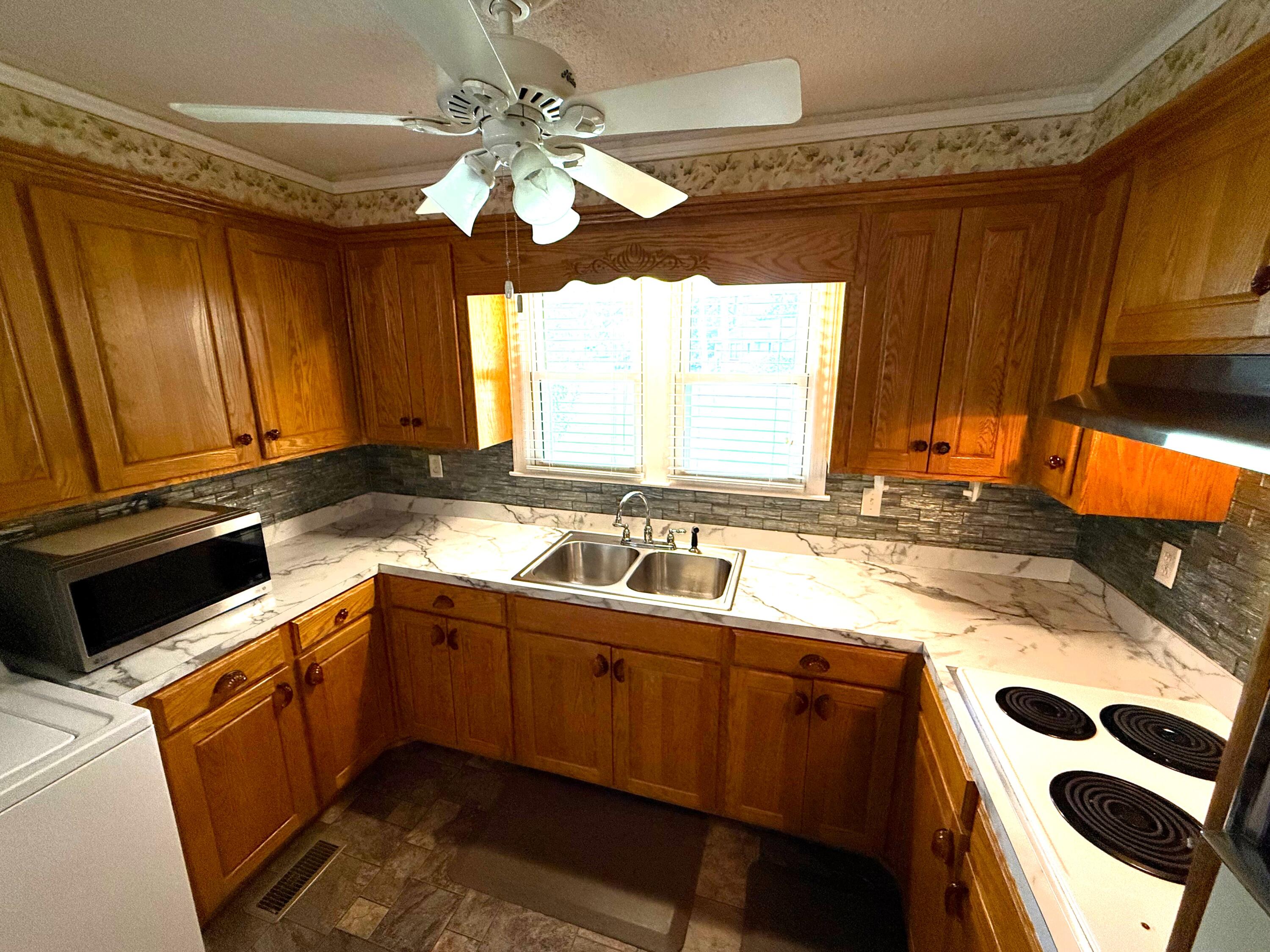 302 Lee Street Sumter, SC 29150 - Photo 17 of 25 13C