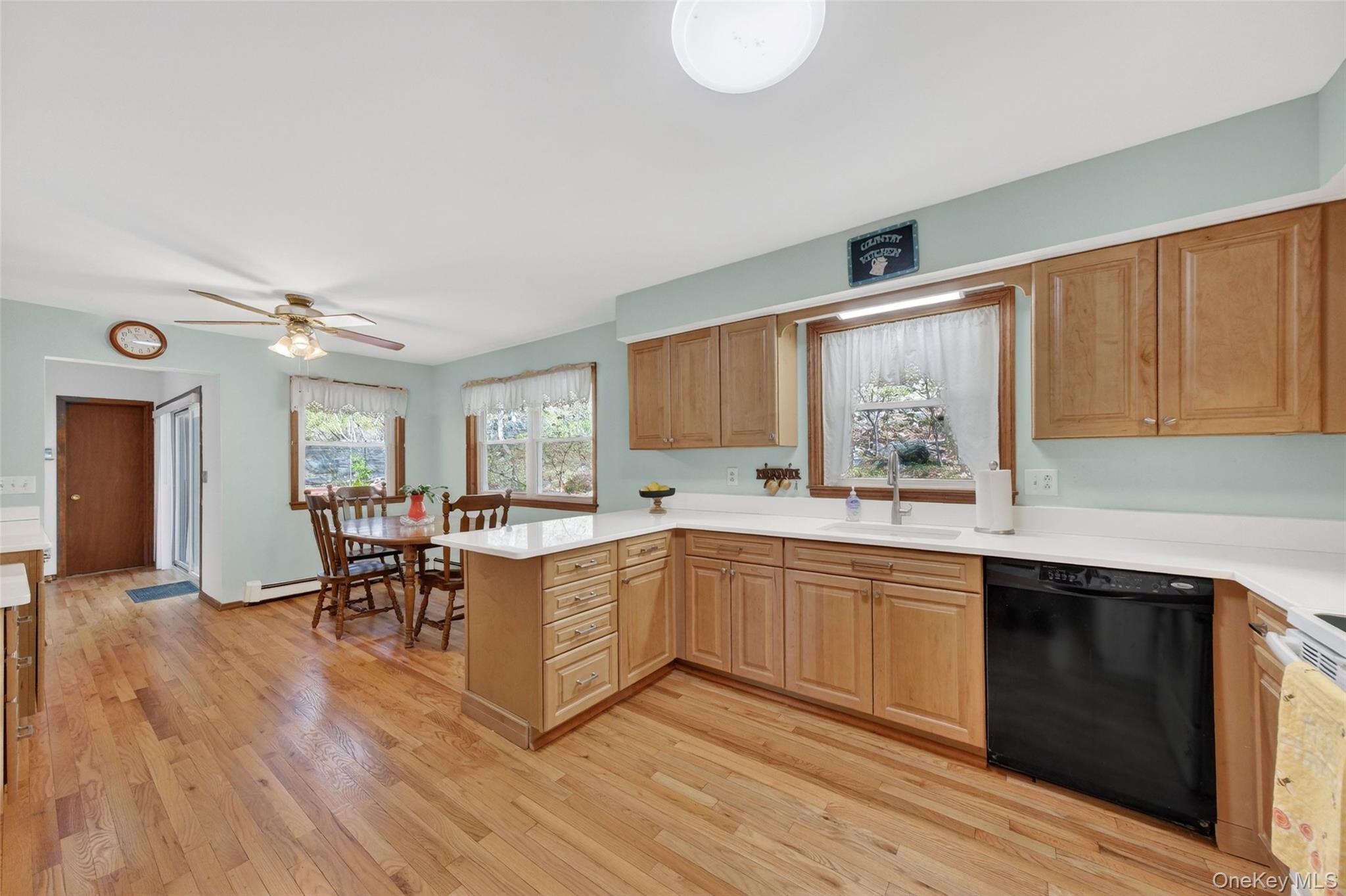 33 Farview Road Hopewell Junction, NY 12533 - Photo 9 of 34