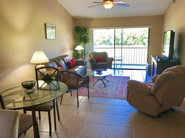402 Pinecrest Circle, Unit F Jupiter, FL 33458 - Photo 4 of 10 Living