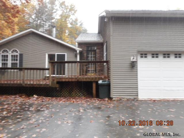 29 Putnam Road Gansevoort, NY 12831 - Photo 4 of 25 Photo 4