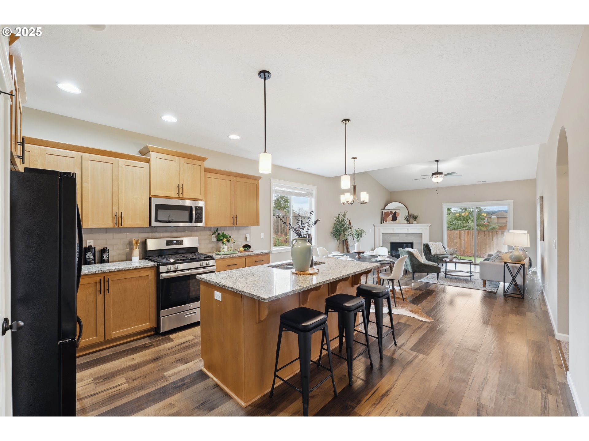 312 Southeast Belgian Street Sublimity, OR 97385 - Photo 7 of 36