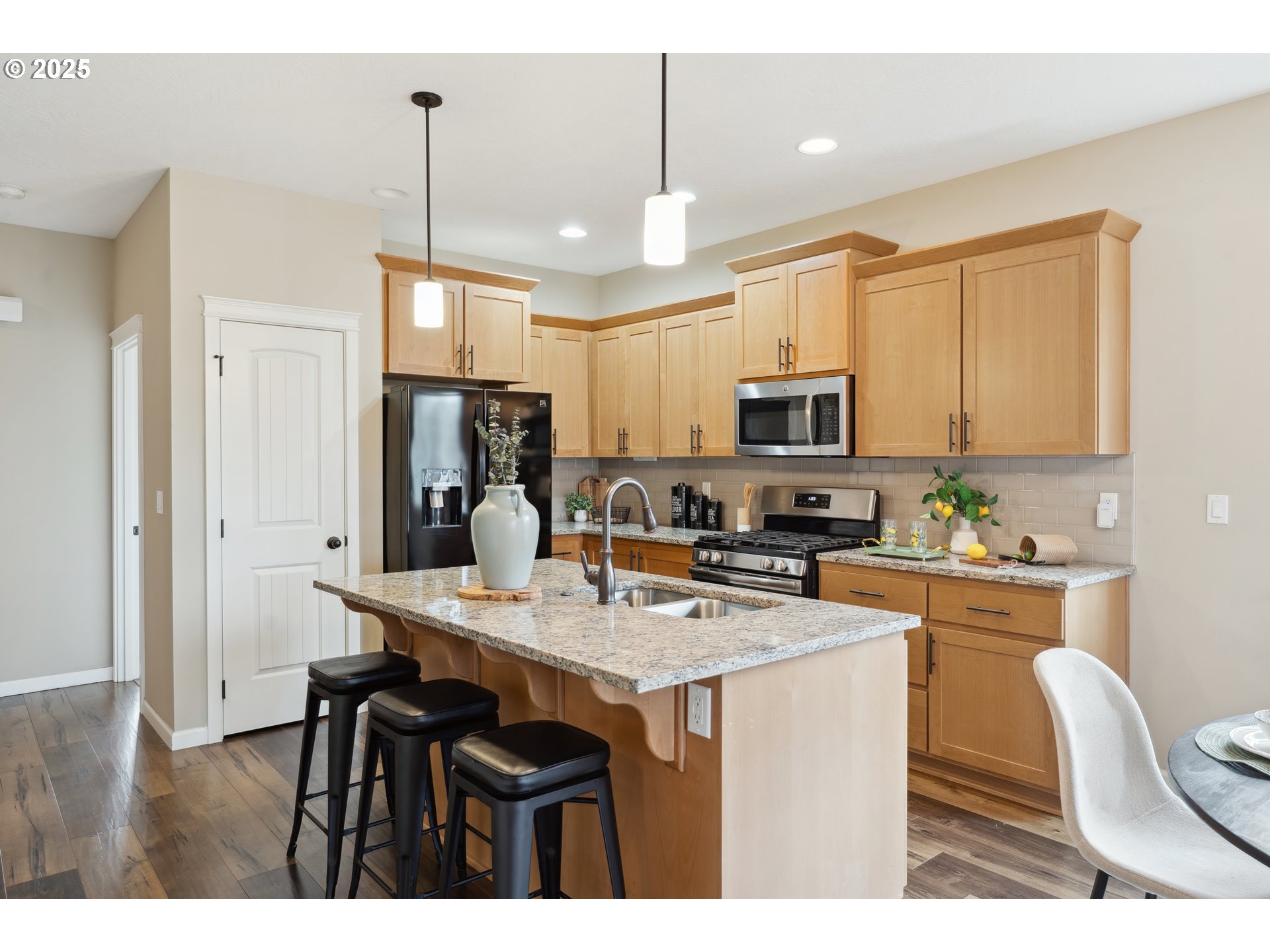 312 Southeast Belgian Street Sublimity, OR 97385 - Photo 8 of 36