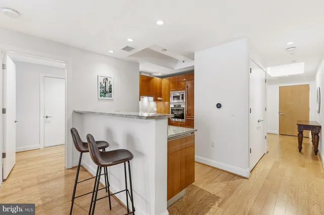 $825,000 | 1881 North Nash Street, Unit 408, Arlington, VA 22209