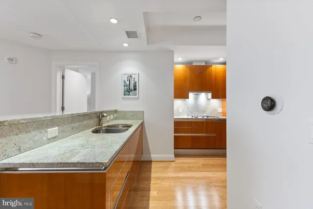 $825,000 | 1881 North Nash Street, Unit 408, Arlington, VA 22209