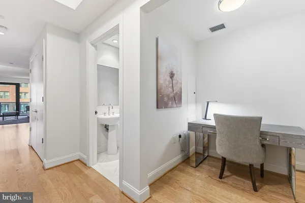 $799,000 | 1881 North Nash Street, Unit 408, Arlington, VA 22209