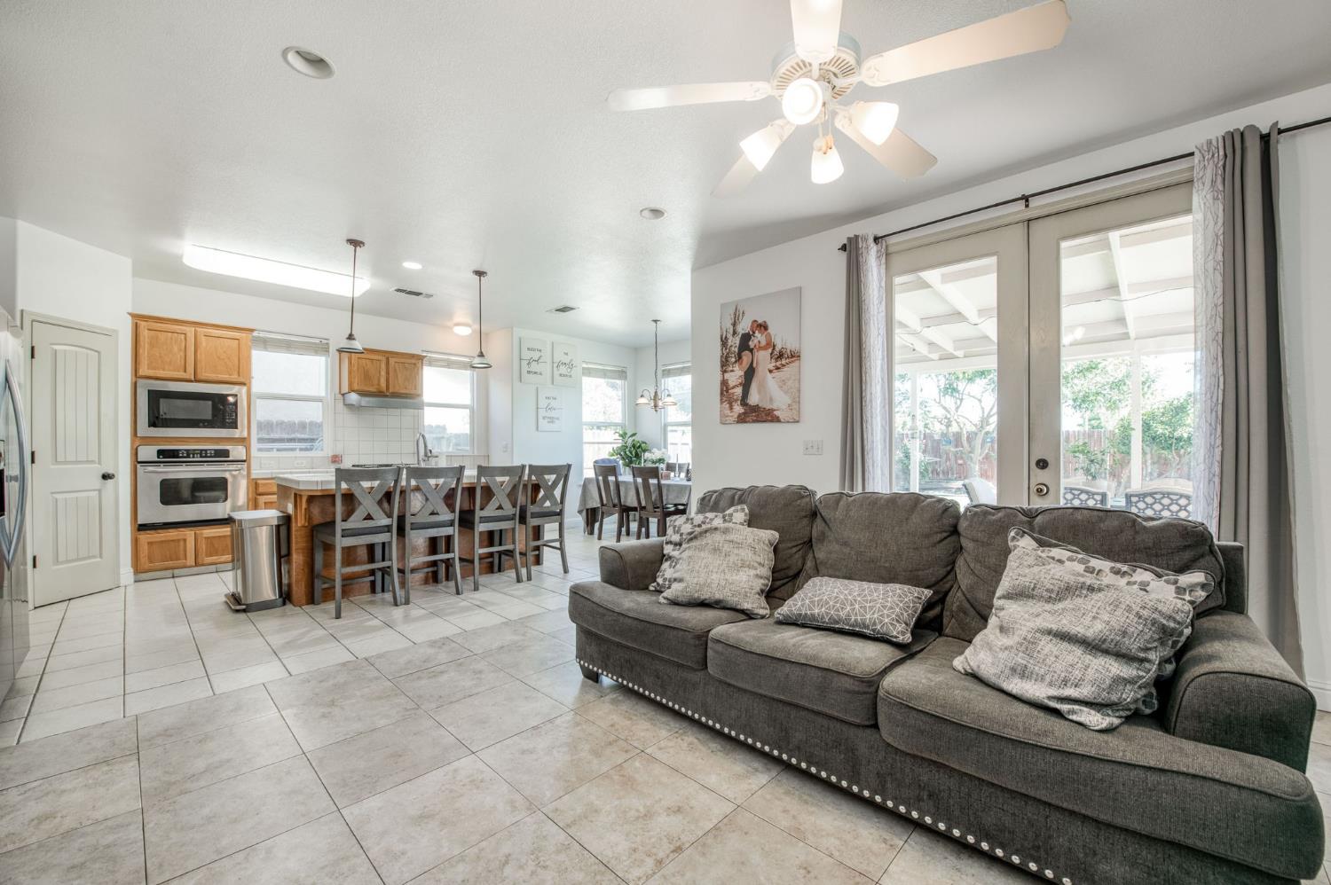 297 West Lilac Avenue Reedley, CA 93654 - Photo 19 of 63