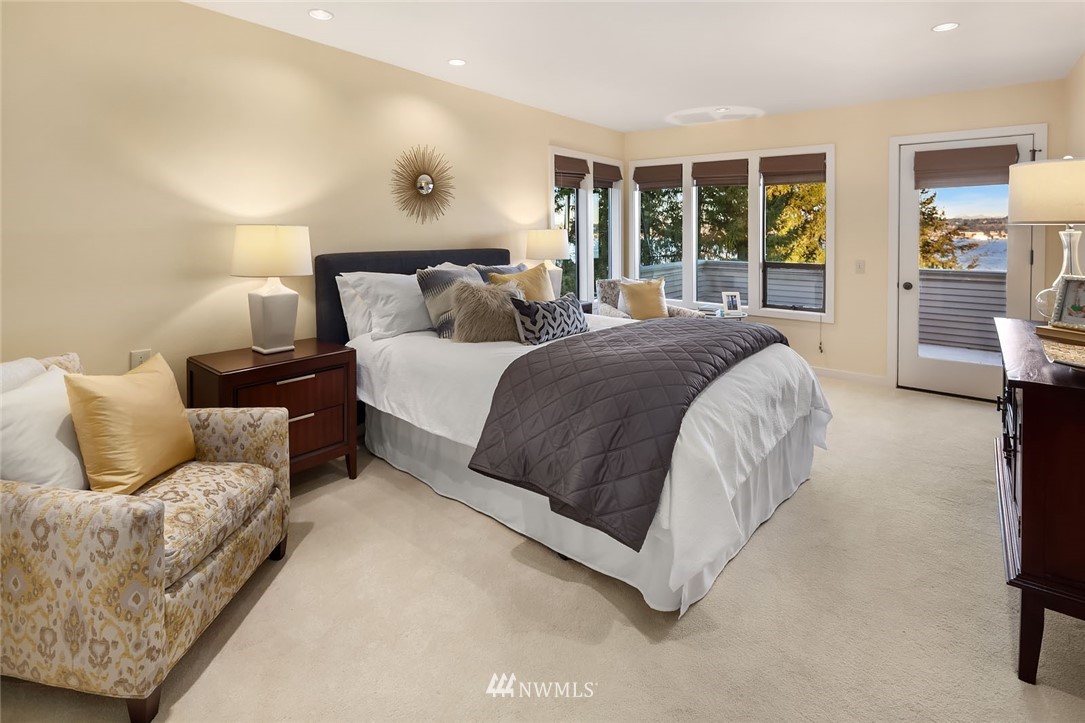 6677 Northeast Windermere Road Seattle, WA 98115 - Photo 13 of 25