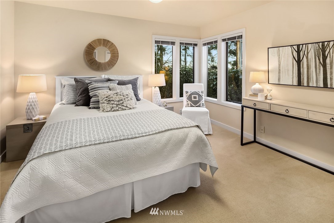 6677 Northeast Windermere Road Seattle, WA 98115 - Photo 18 of 25