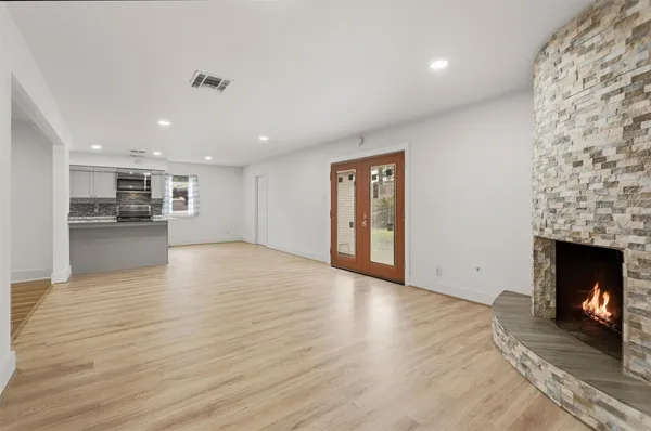 $2,650 | 1219 Wisterwood Drive, Houston, TX 77043