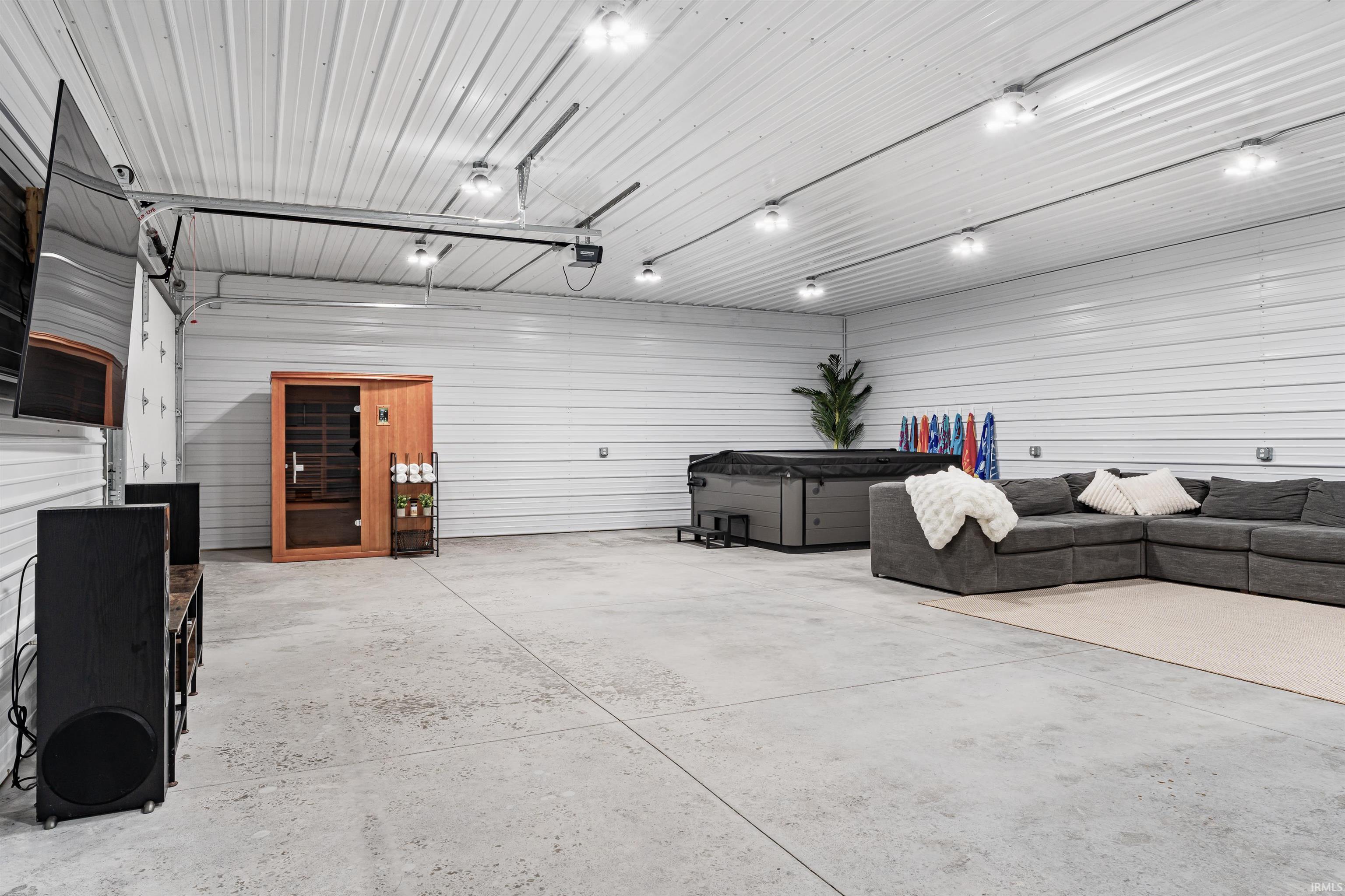 12757 South W County Line Road Roanoke, IN 46783 - Photo 32 of 36