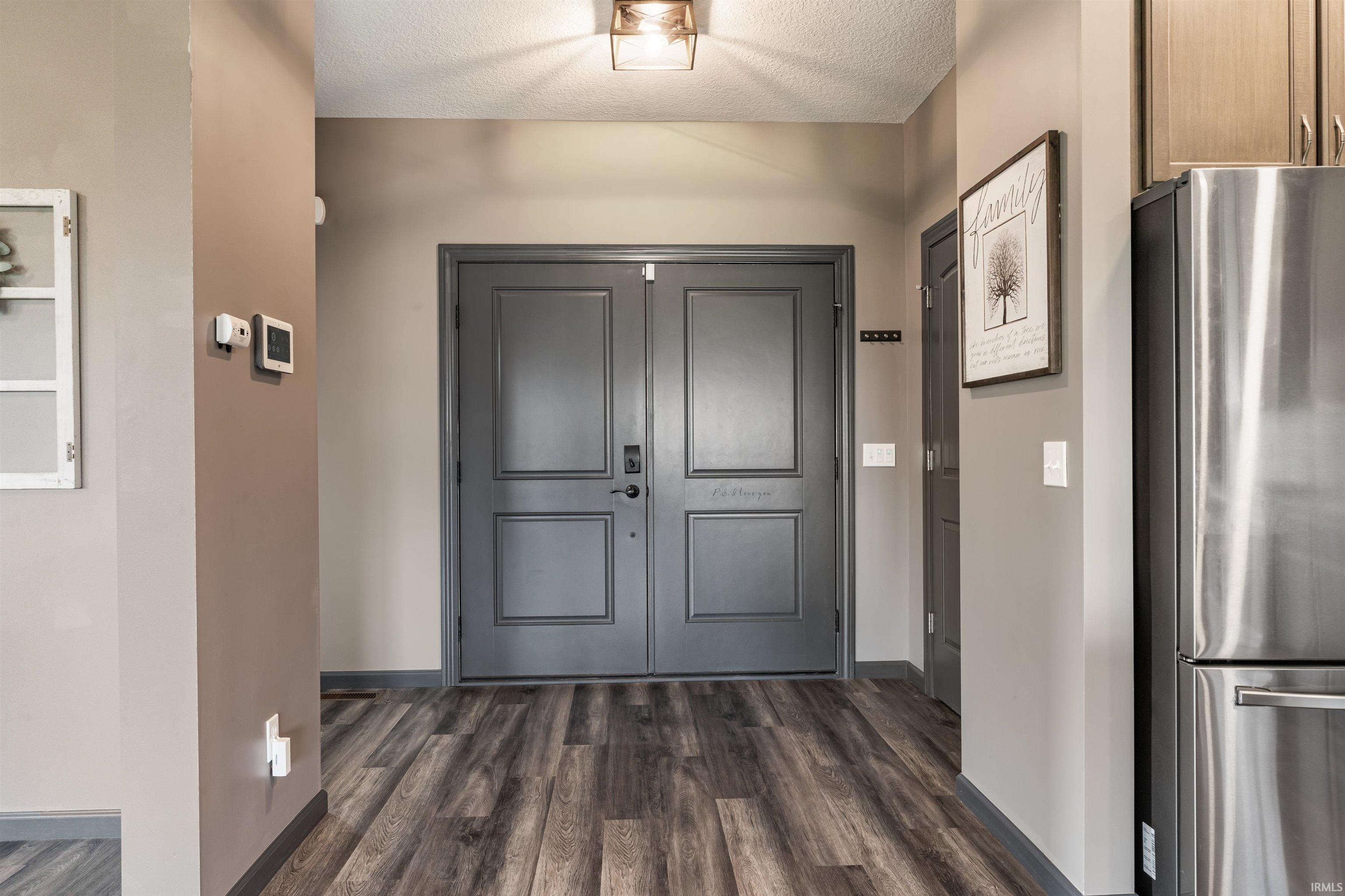 12757 South W County Line Road Roanoke, IN 46783 - Photo 5 of 36