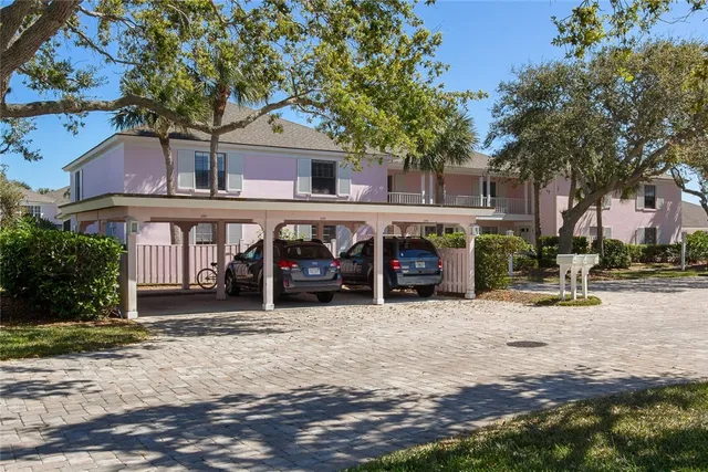 $8,000 | 300 Harbour Drive, Unit 201E, Vero Beach, FL 32963