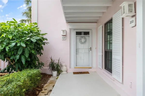 $8,000 | 300 Harbour Drive, Unit 201E, Vero Beach, FL 32963