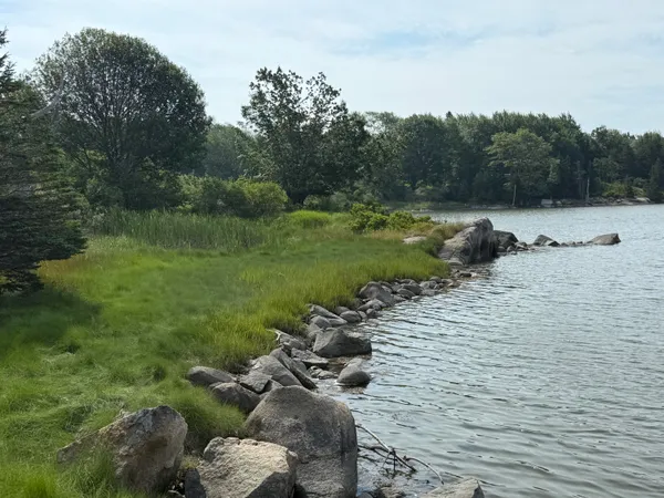$600,000 | 6-60 Round The Island Road, Vinalhaven, ME 04863