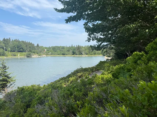 $600,000 | 6-60 Round The Island Road, Vinalhaven, ME 04863