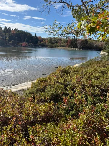 $600,000 | 6-60 Round The Island Road, Vinalhaven, ME 04863