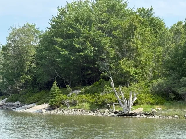 $600,000 | 6-60 Round The Island Road, Vinalhaven, ME 04863