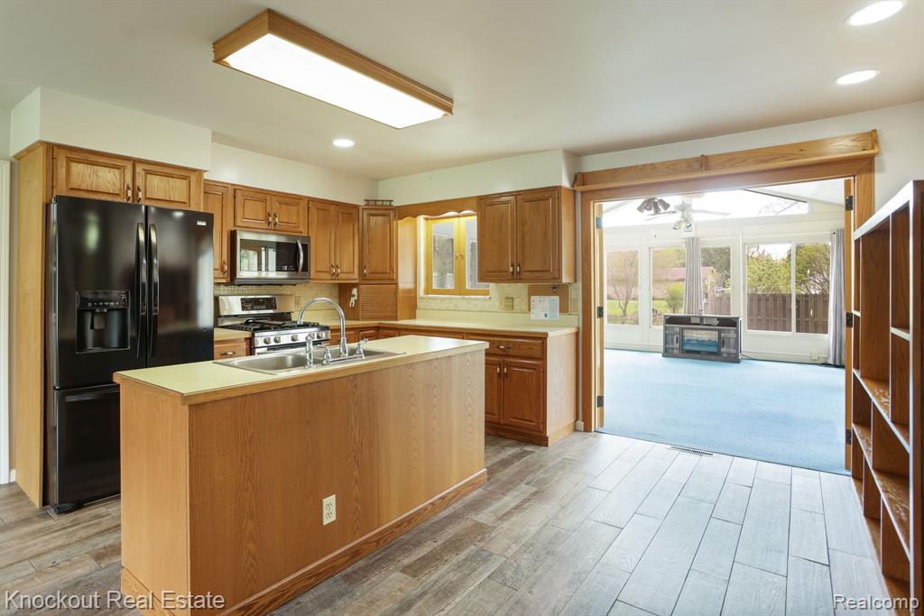 3020 Curtis Road Birch Run, MI 48415 - Photo 12 of 58