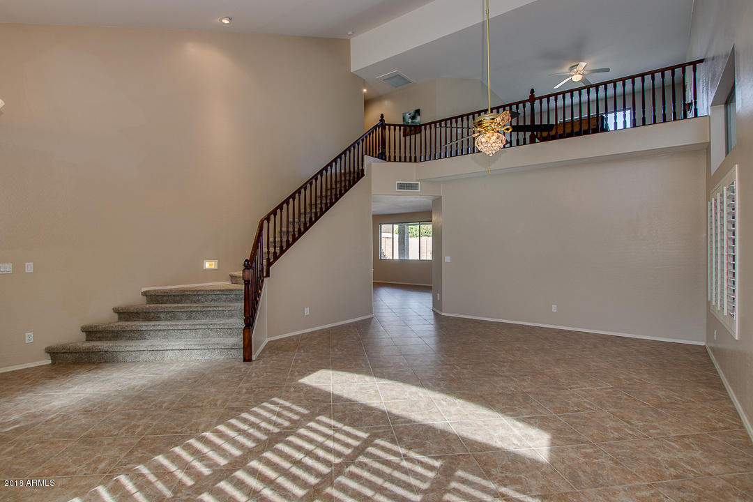 Entrance area from front door