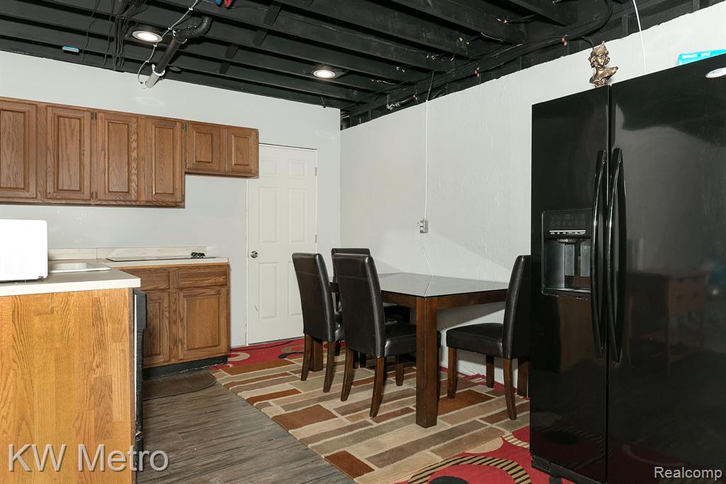 4342 Beach Road Troy, MI 48098 - Photo 38 of 56