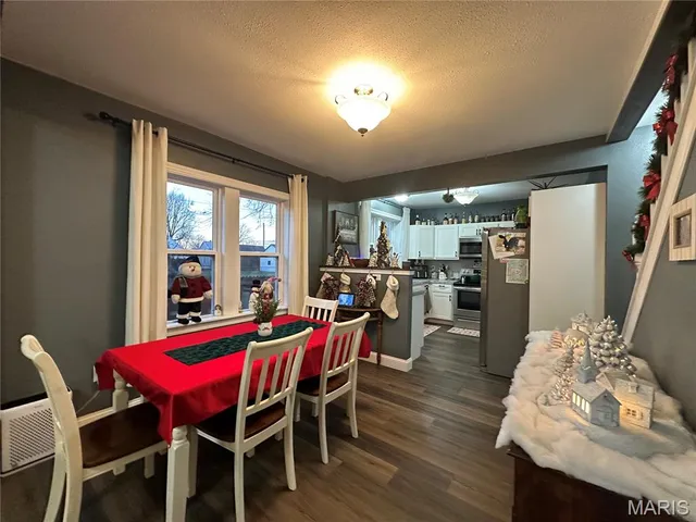 $259,900 | 107 East Madison Avenue, Owensville, MO 65066