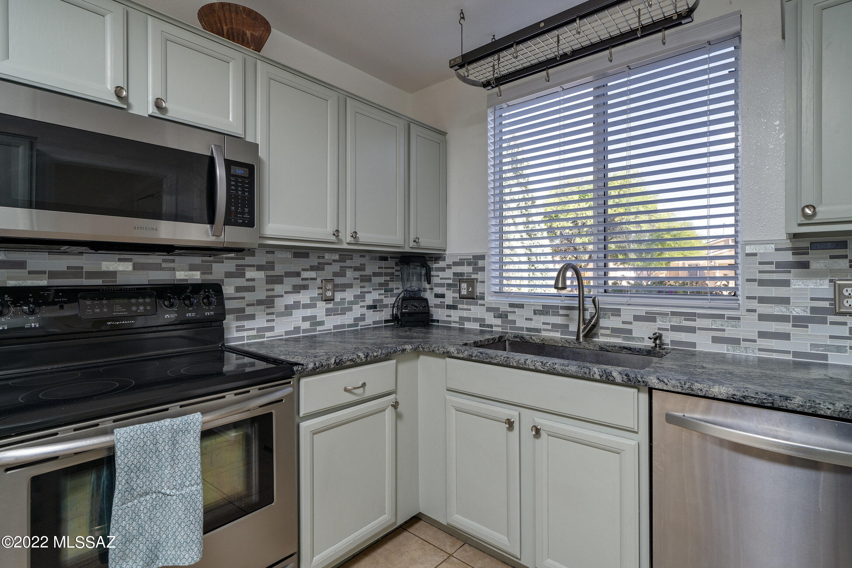 7335 East Cross Ridge Place Tucson, AZ 85710 - Photo 7 of 19