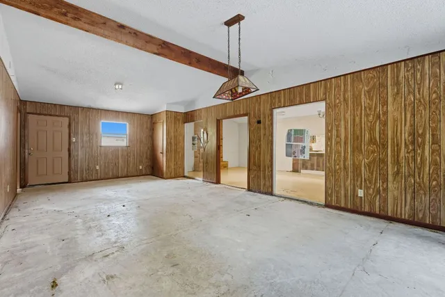 $199,990 | 2405 Grace Street, Taylor, TX 76574