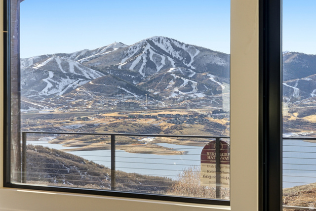 10640 North Reflection Ridge, Unit R6 Hideout, UT 84036 - Photo 4 of 43