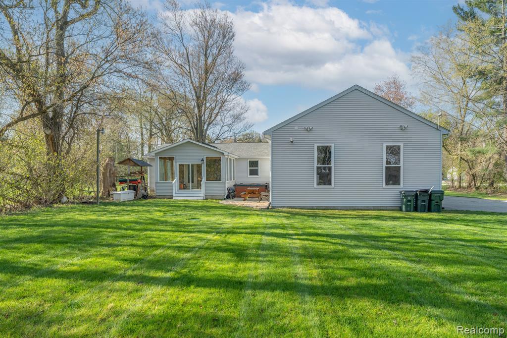 3916 Morgan Road Lake Orion, MI 48359 - Photo 11 of 41