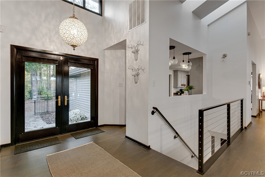 5623 Promontory Pointe Road Midlothian, VA 23112 - Photo 5 of 50 Foyer with a healthy amount of sunlight, a high ce